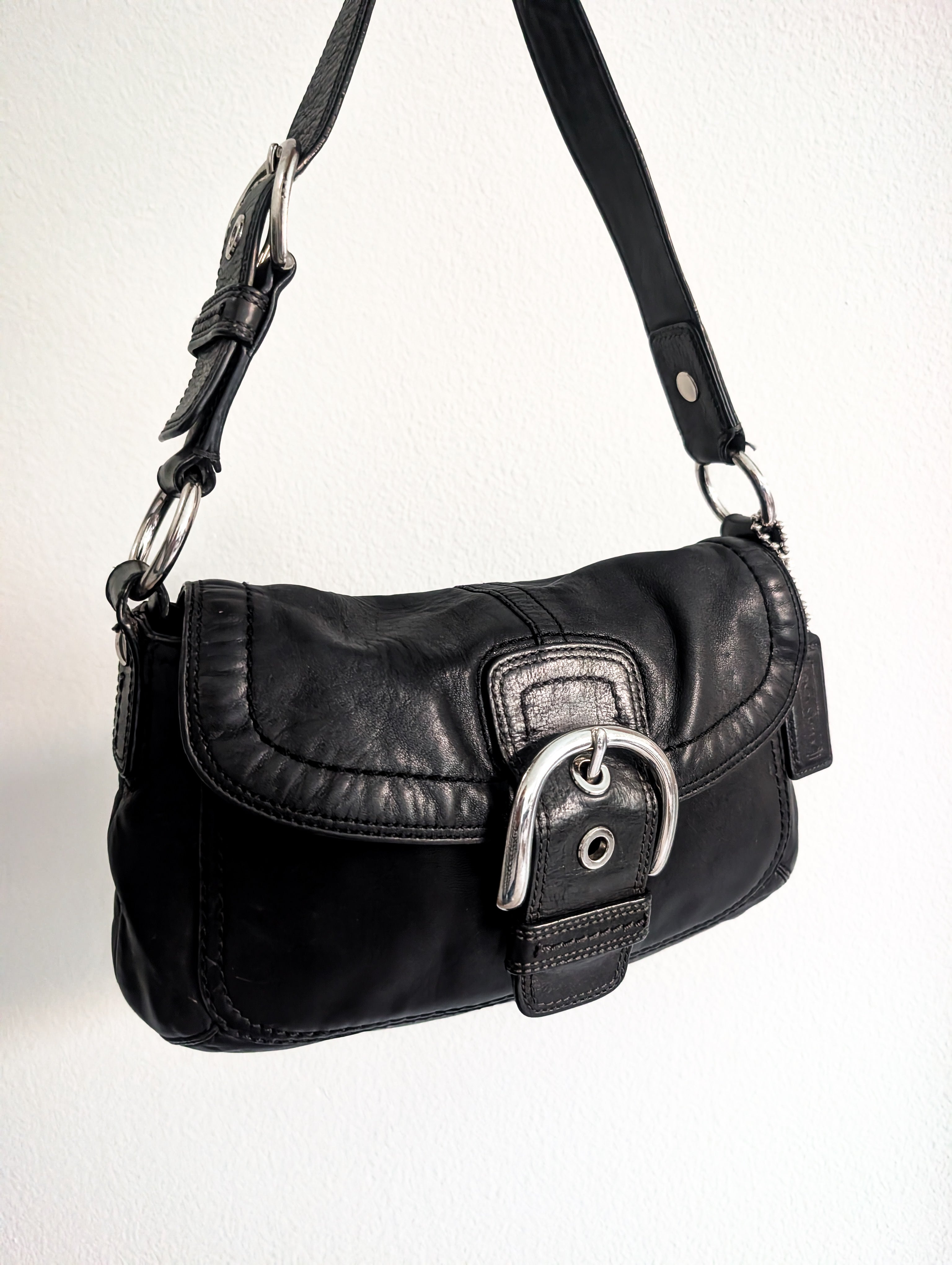 Vintage Coach Medium Leather Soho bag in black leather