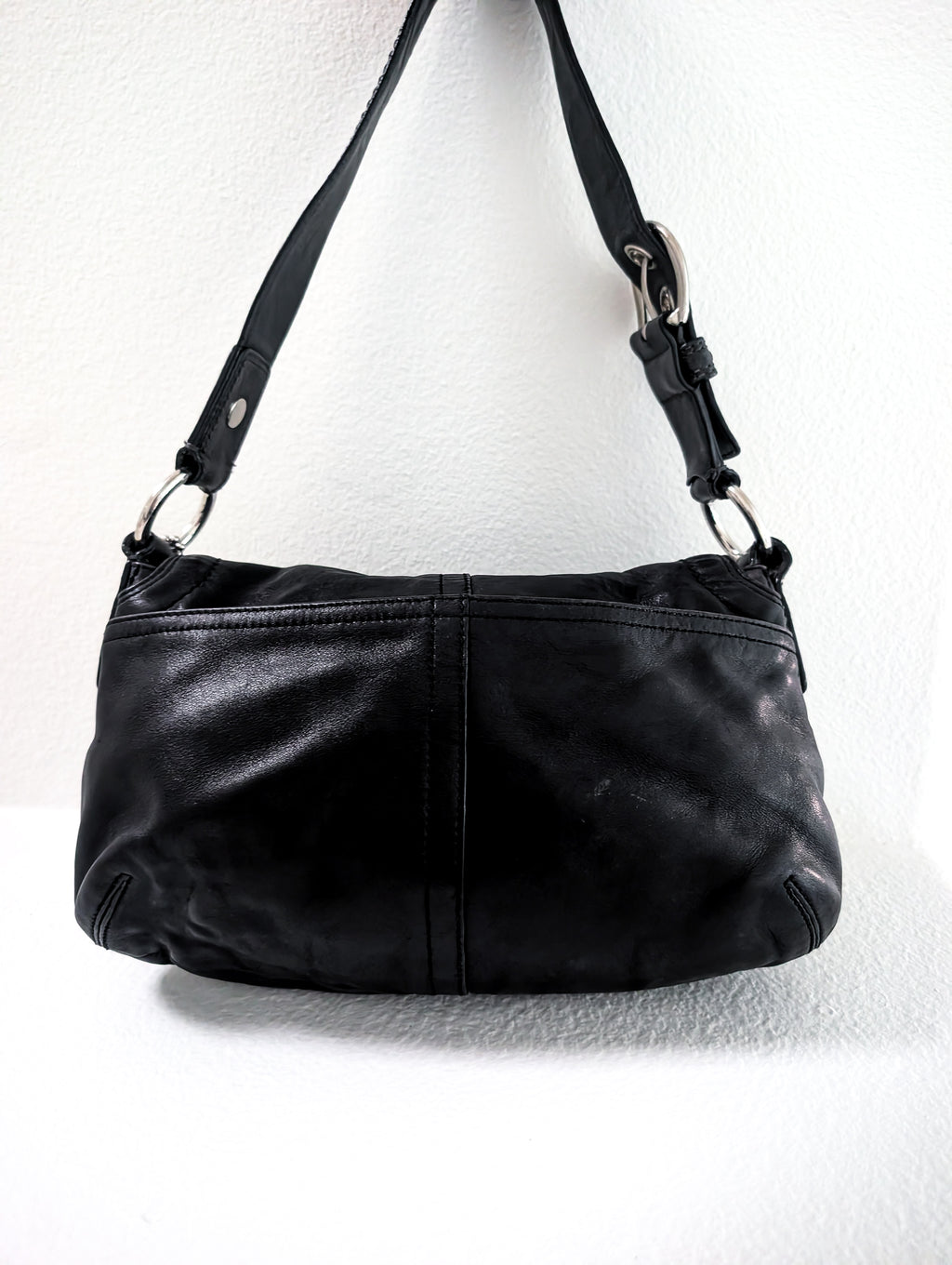 Vintage Coach Medium Leather Soho bag in black leather