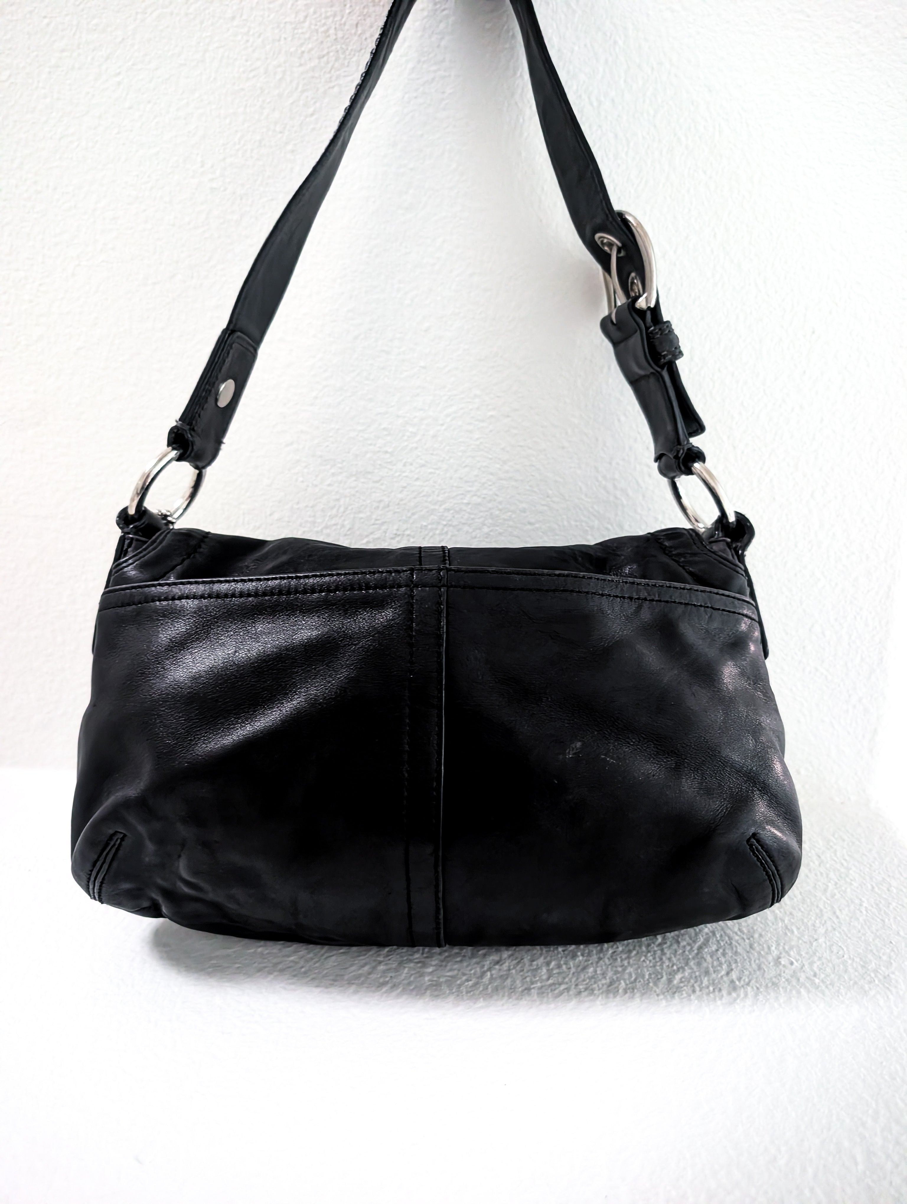 Vintage Coach Medium Leather Soho bag in black leather