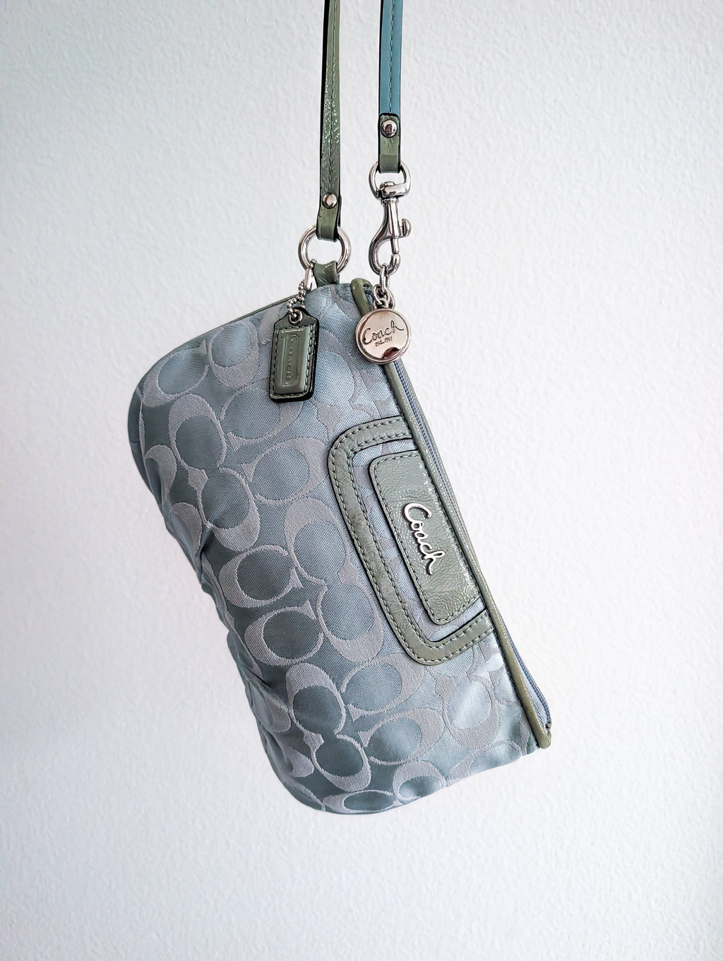 Coach Ashley Signature small wristlet or clutch purse